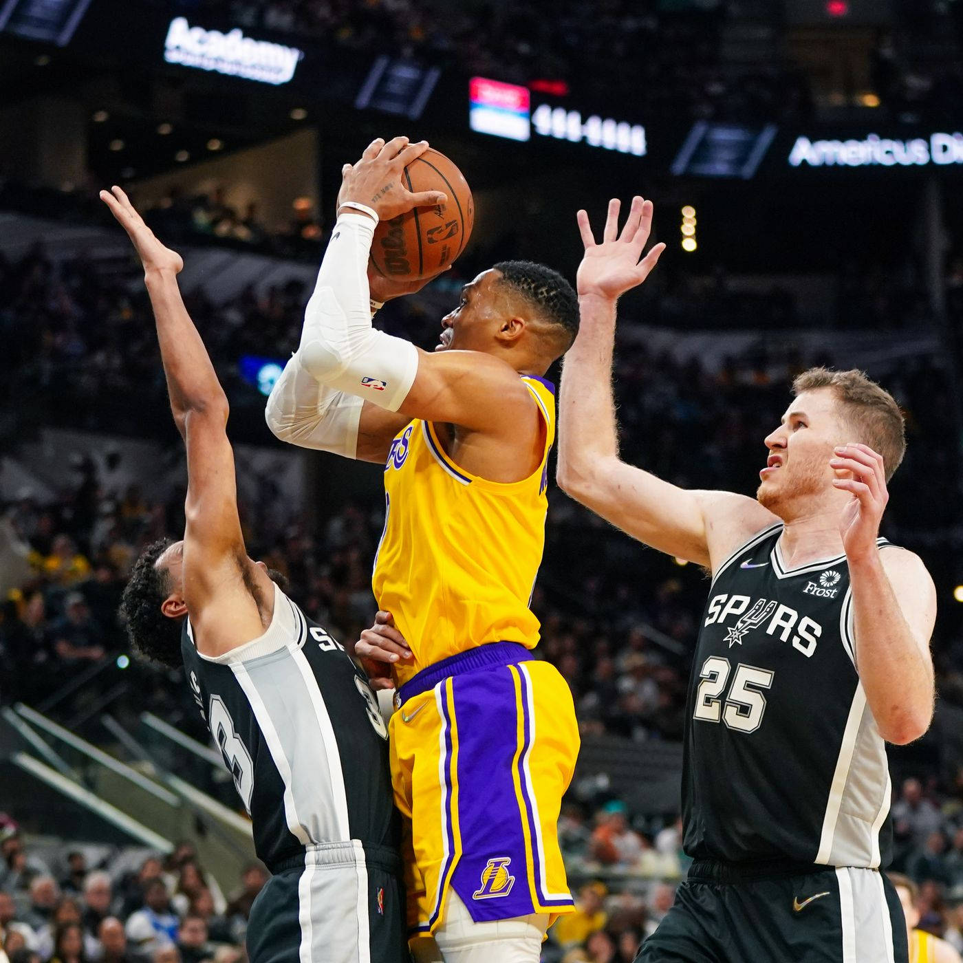 Los Angeles Lakers Vs. San Antonio Spurs