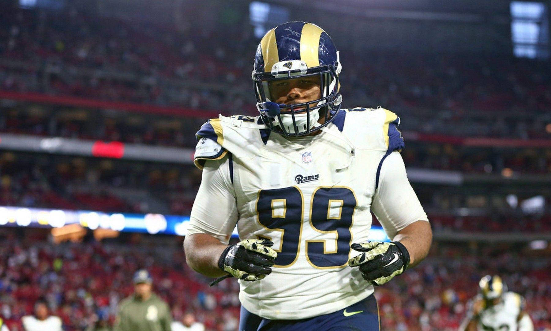 Los Angeles Rams Aaron Donald Rookie Background