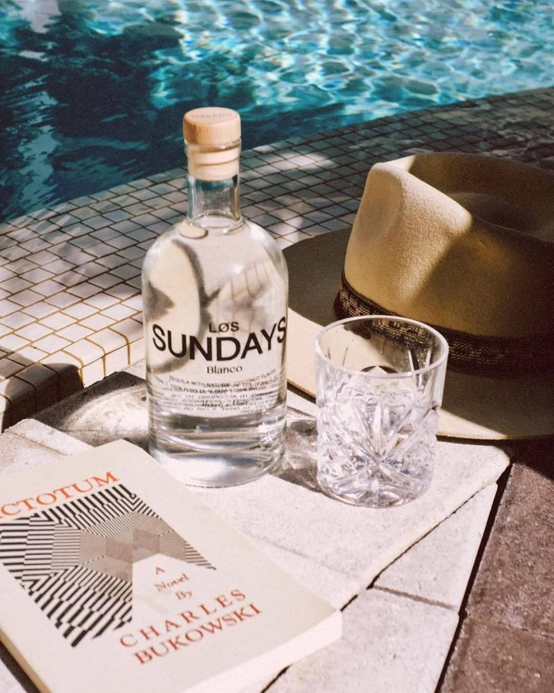 Los Sundays Pool Side