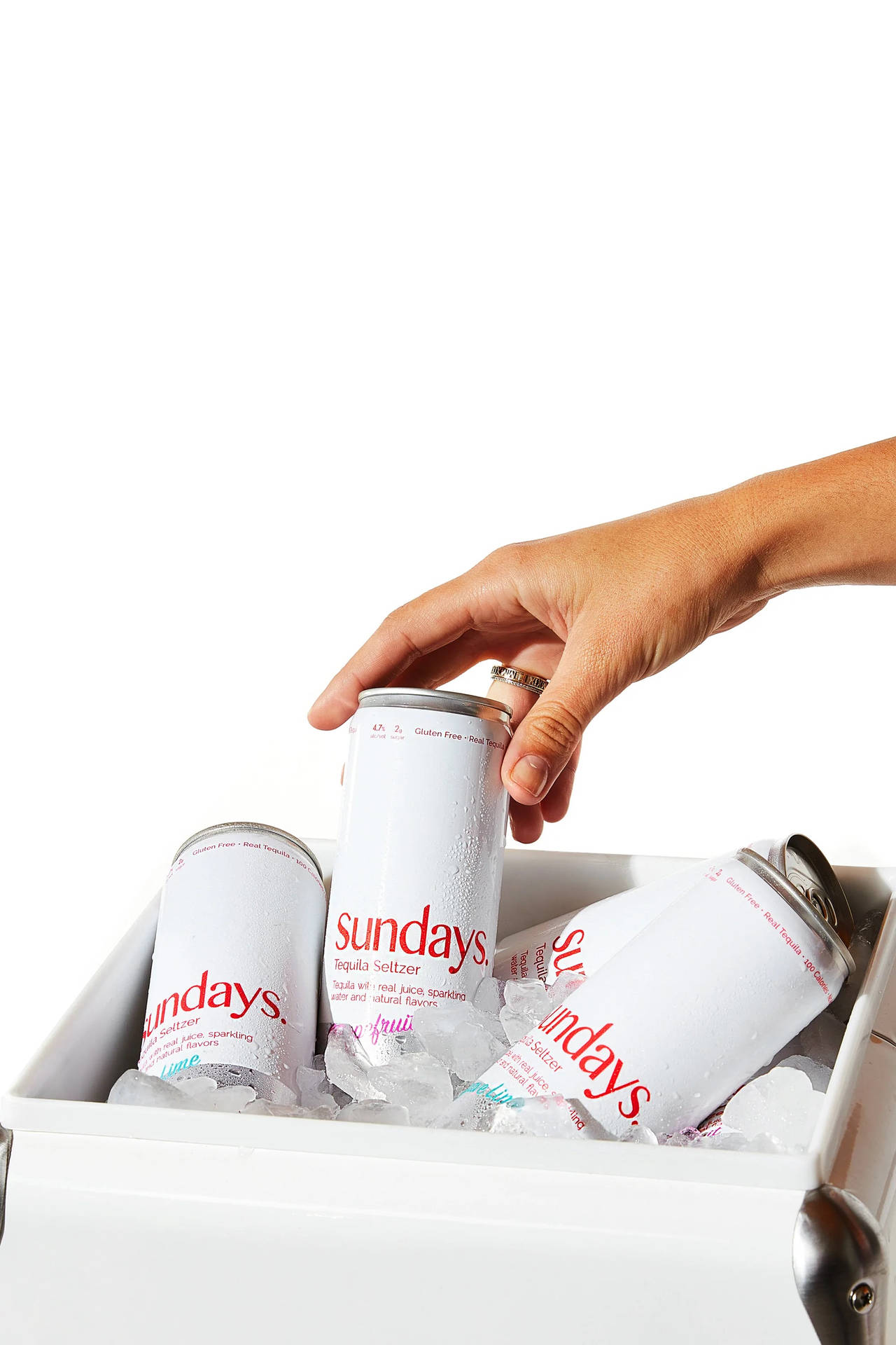 Los Sundays White Cans Background