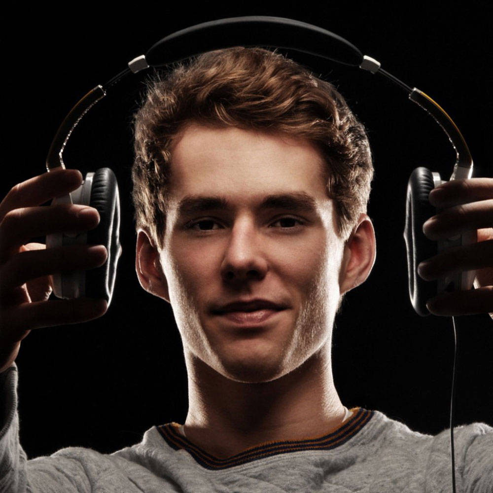 Lost Frequencies Headphone Background