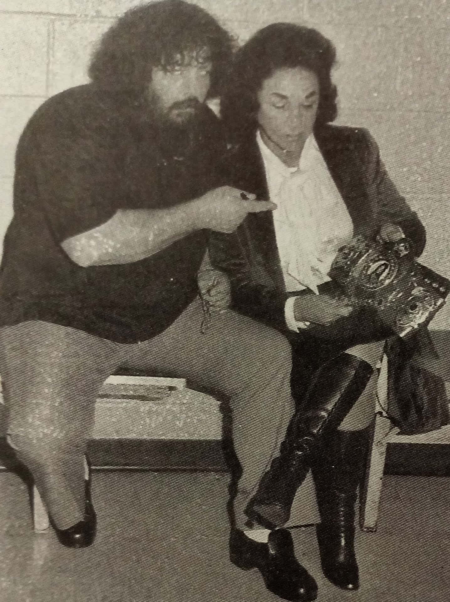 Lou Albanoand Michael Jackson Behind The Scenes Background