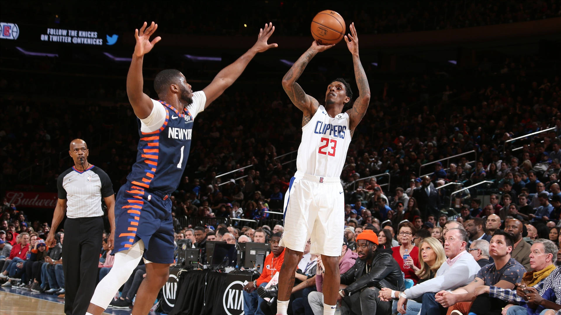 Lou Williams Defended By Knicks Player Background