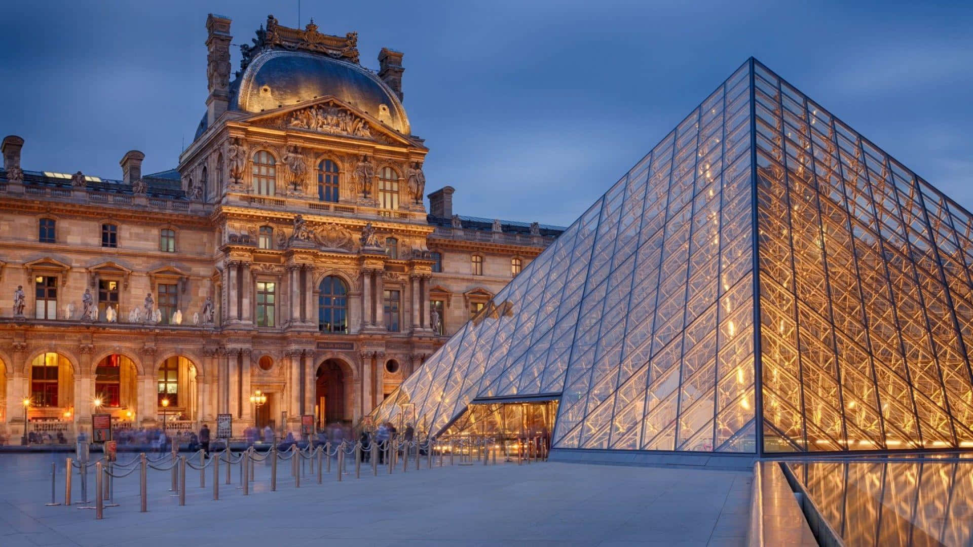 Louvre Museum Main Entrance Background