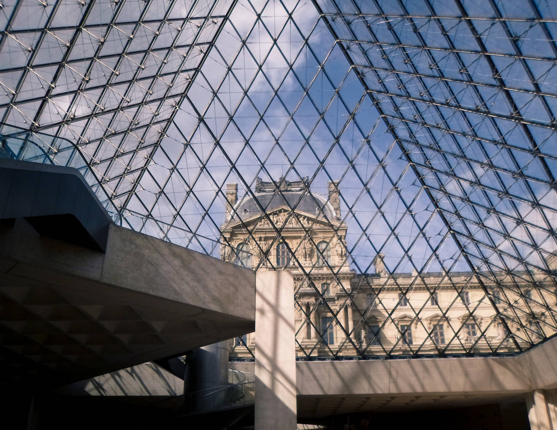 Louvre Museum Paris Background