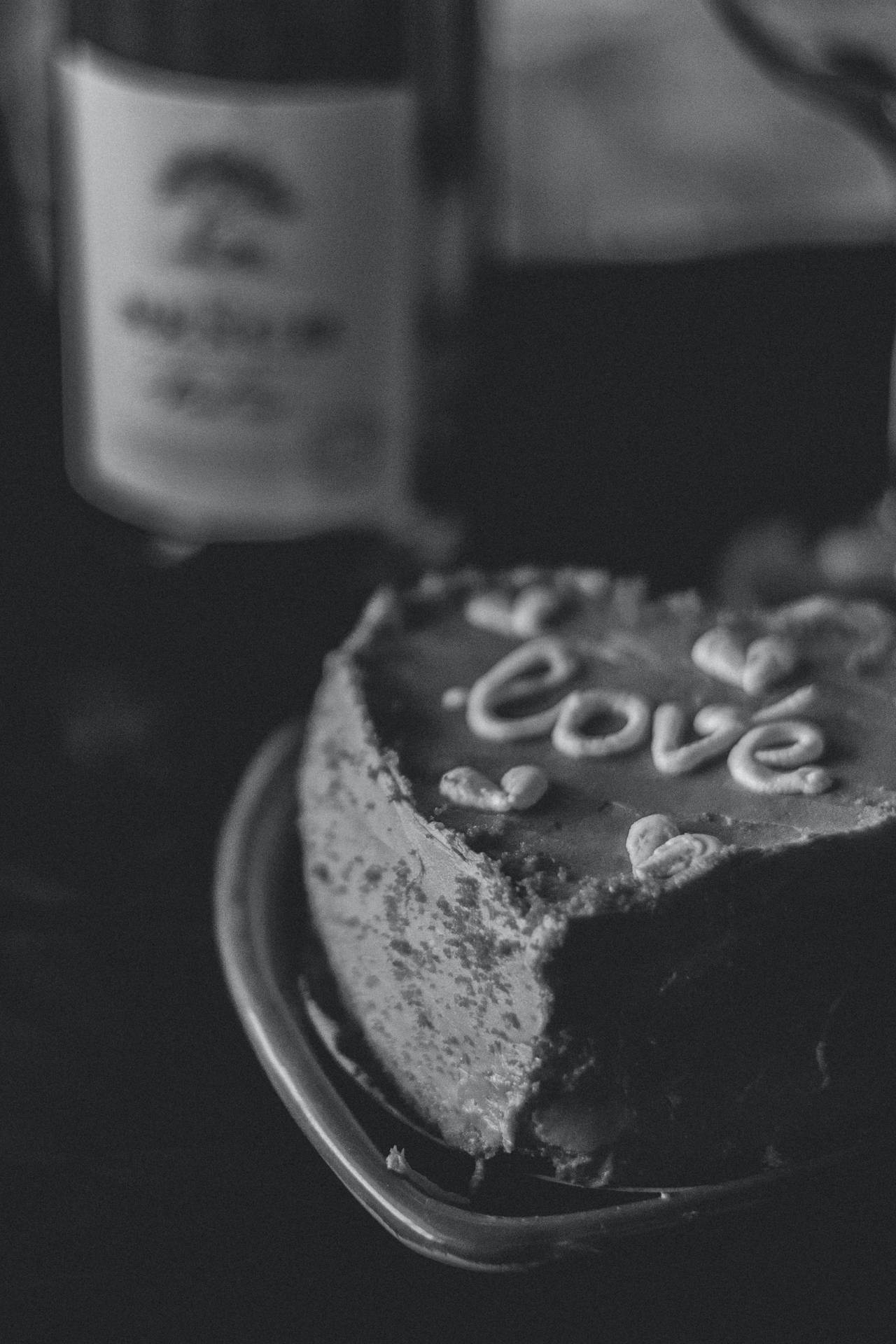 Love Black And White Cake Background