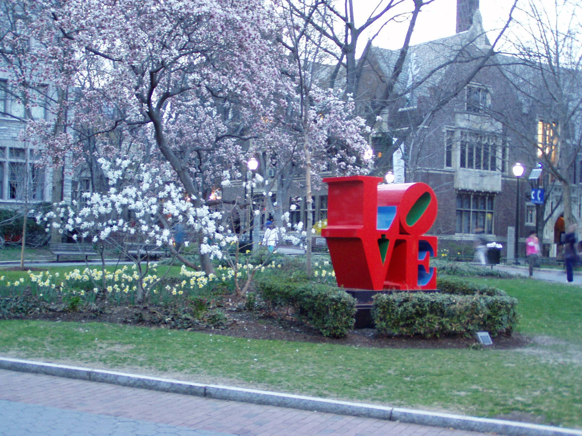 Love Statue At University Of Pennsylvania Background