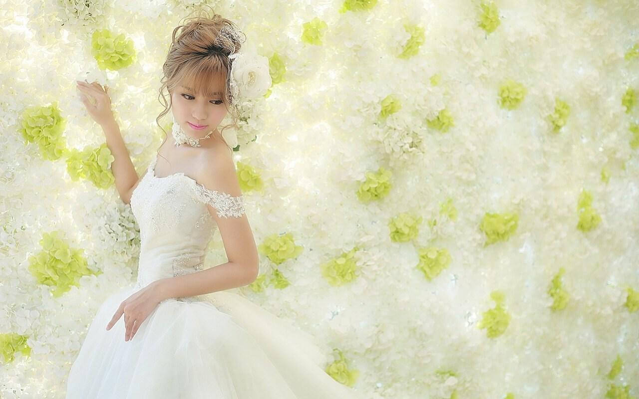 Lovely Bride In White Dress Background
