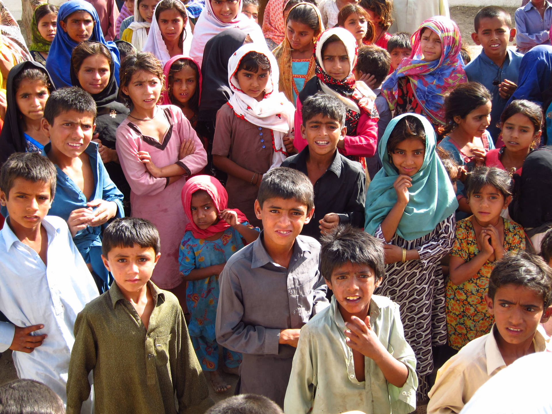 Lovely Karachi Children Background