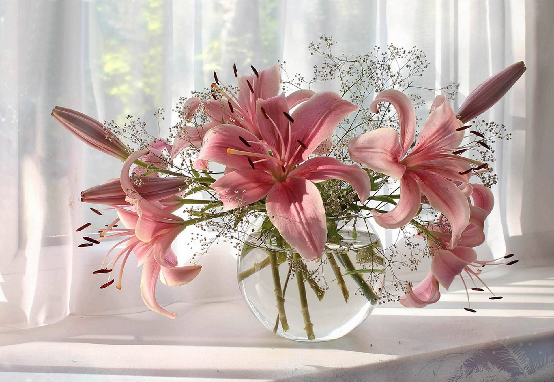 Lovely Pink Lilies Captured In A Beautiful Flower Vase Background