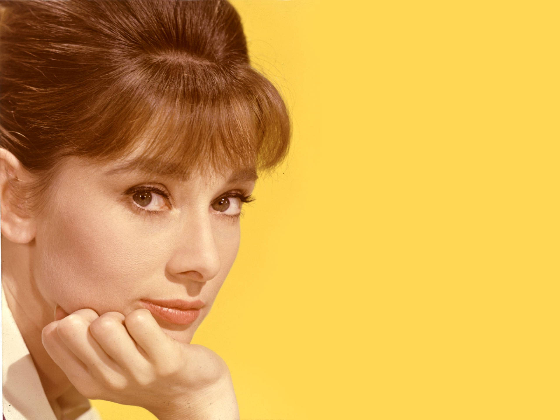 Lovely Yellow Audrey Hepburn Background