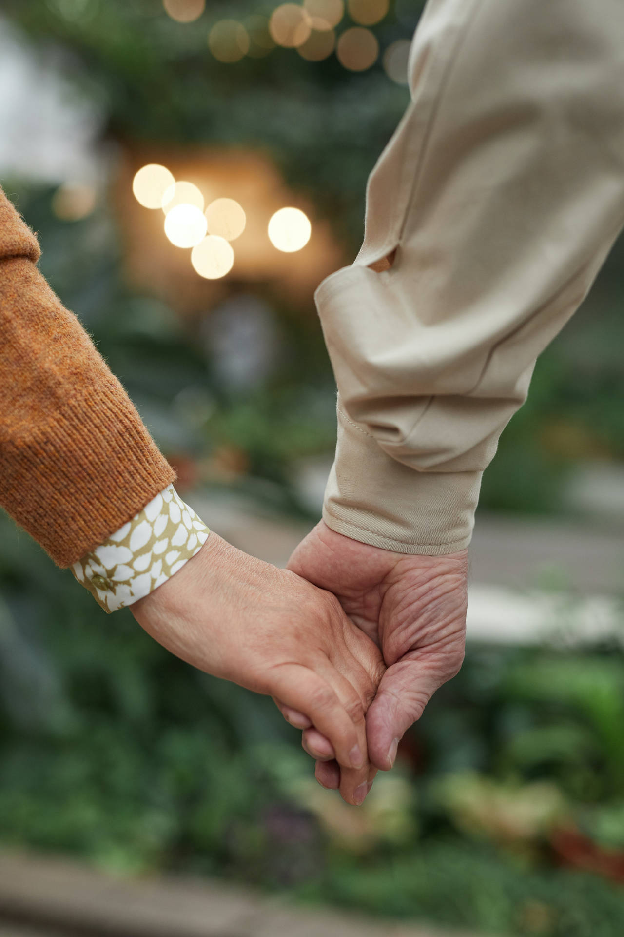 Lovers Holding Hands Background