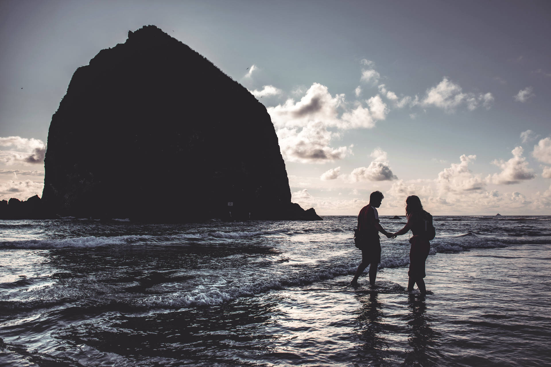 Lovers In The Shore Background