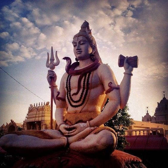 Low Angle View Of Mahadev Statue Hd Background