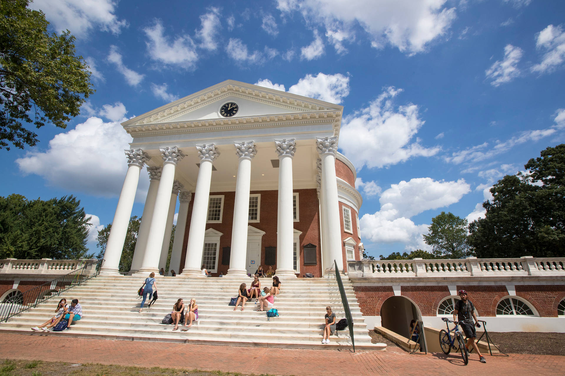 Low Angle View Of The Rotunda At The University Of Virginia Background