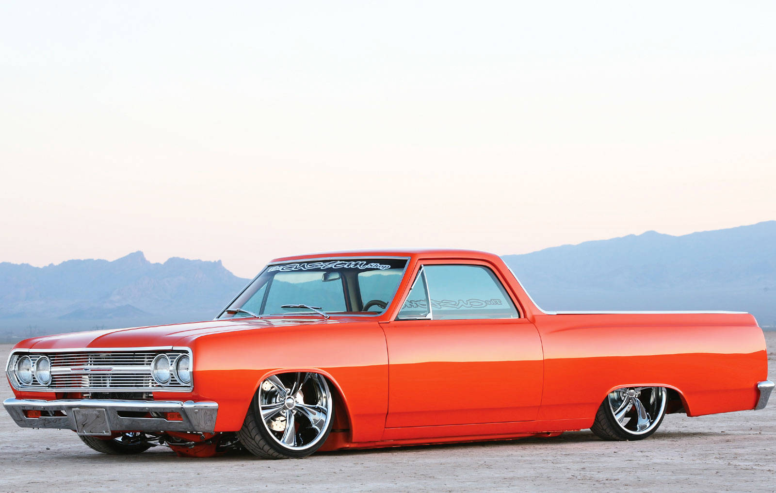 Lowrider Chevrolet El Camino Orange