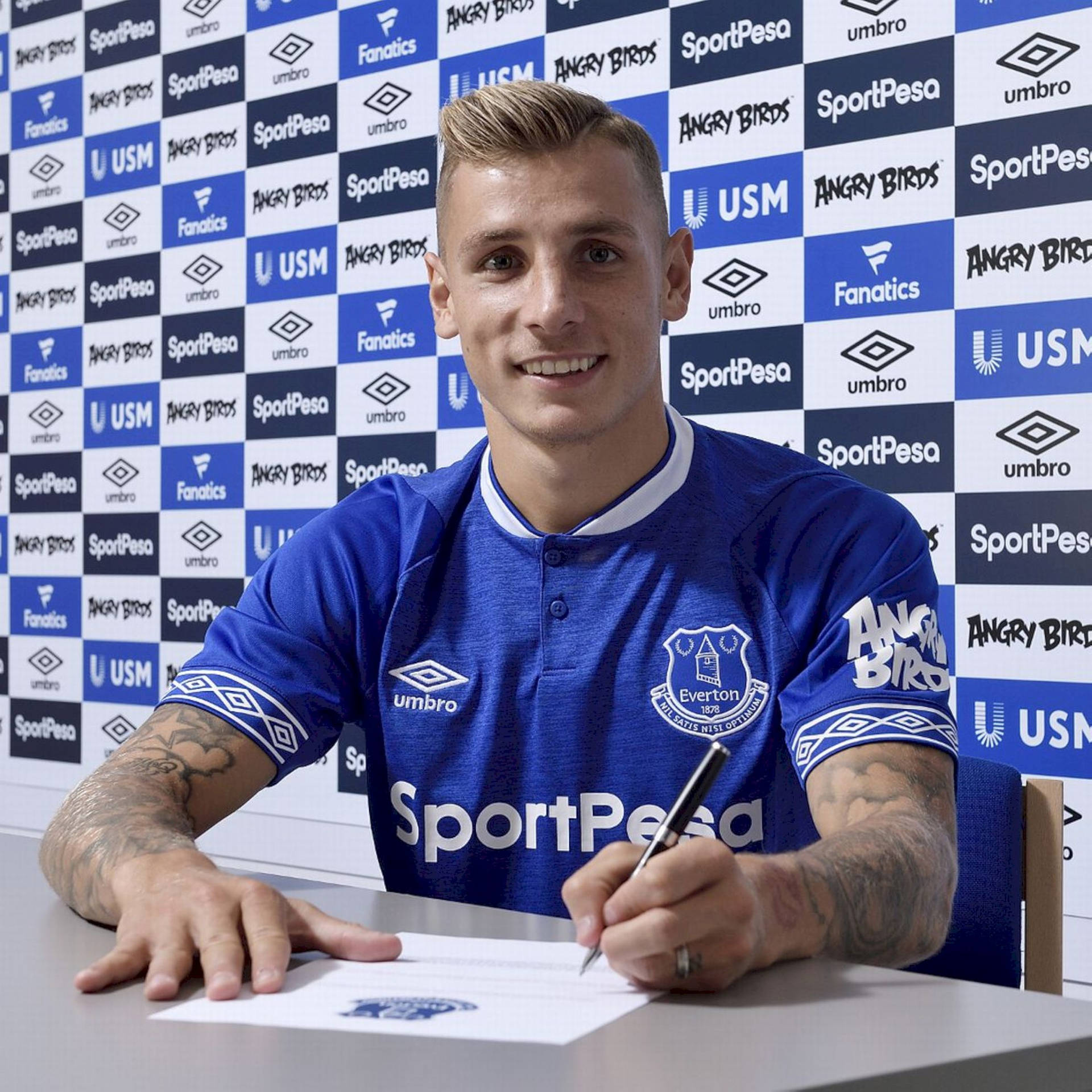 Lucas Digne Signing Everton Fc Contract Background