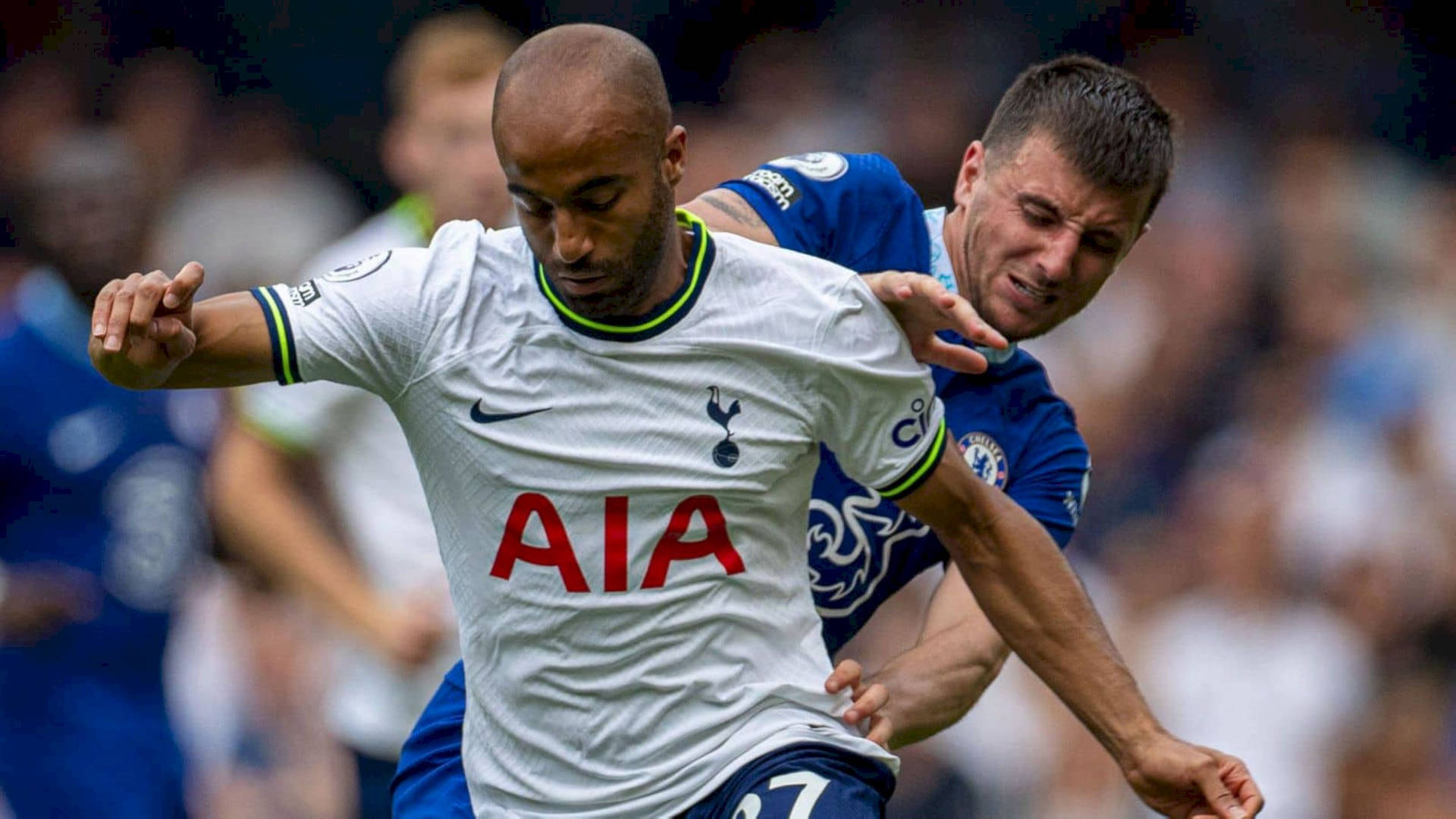 Lucas Moura Bumping Into Opponent Background