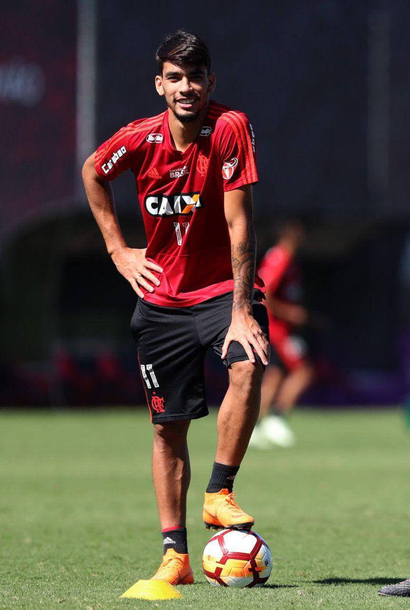 Lucas Paquetá Stepping On Ball