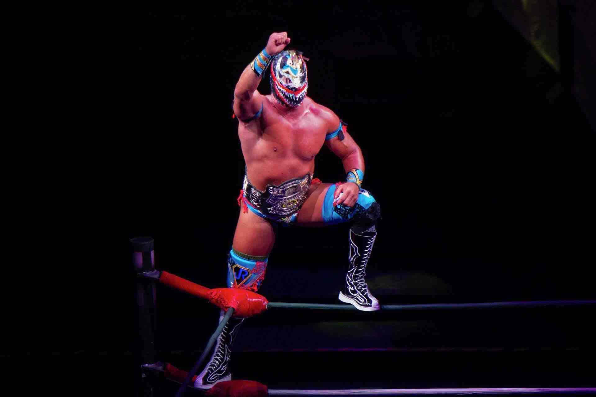 Luchador Performingin Ring