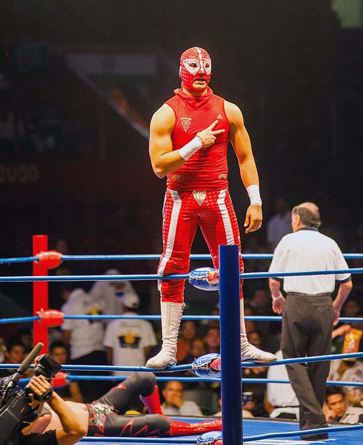 Luchador Victory Pose