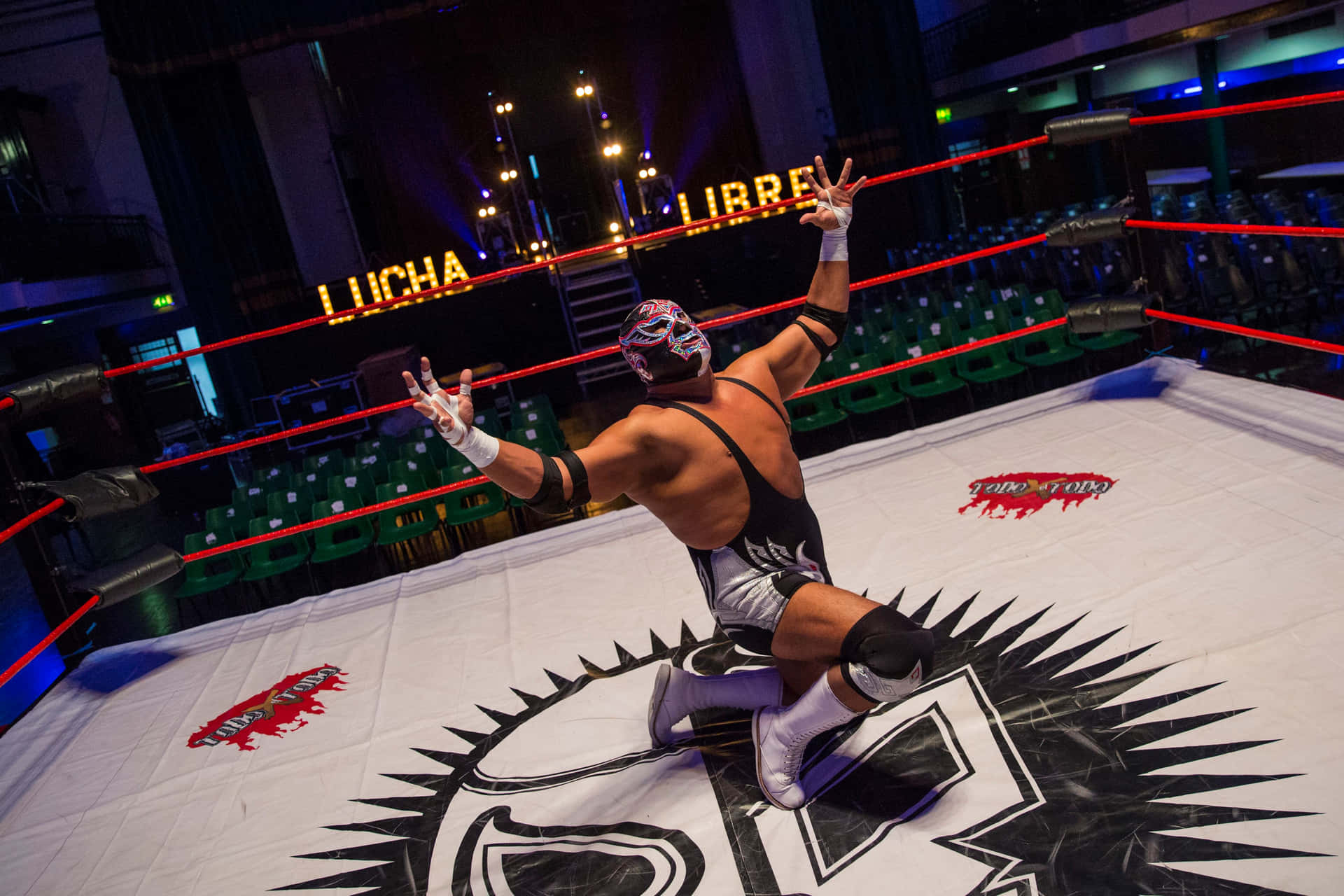 Luchador Victory Posein Ring Background