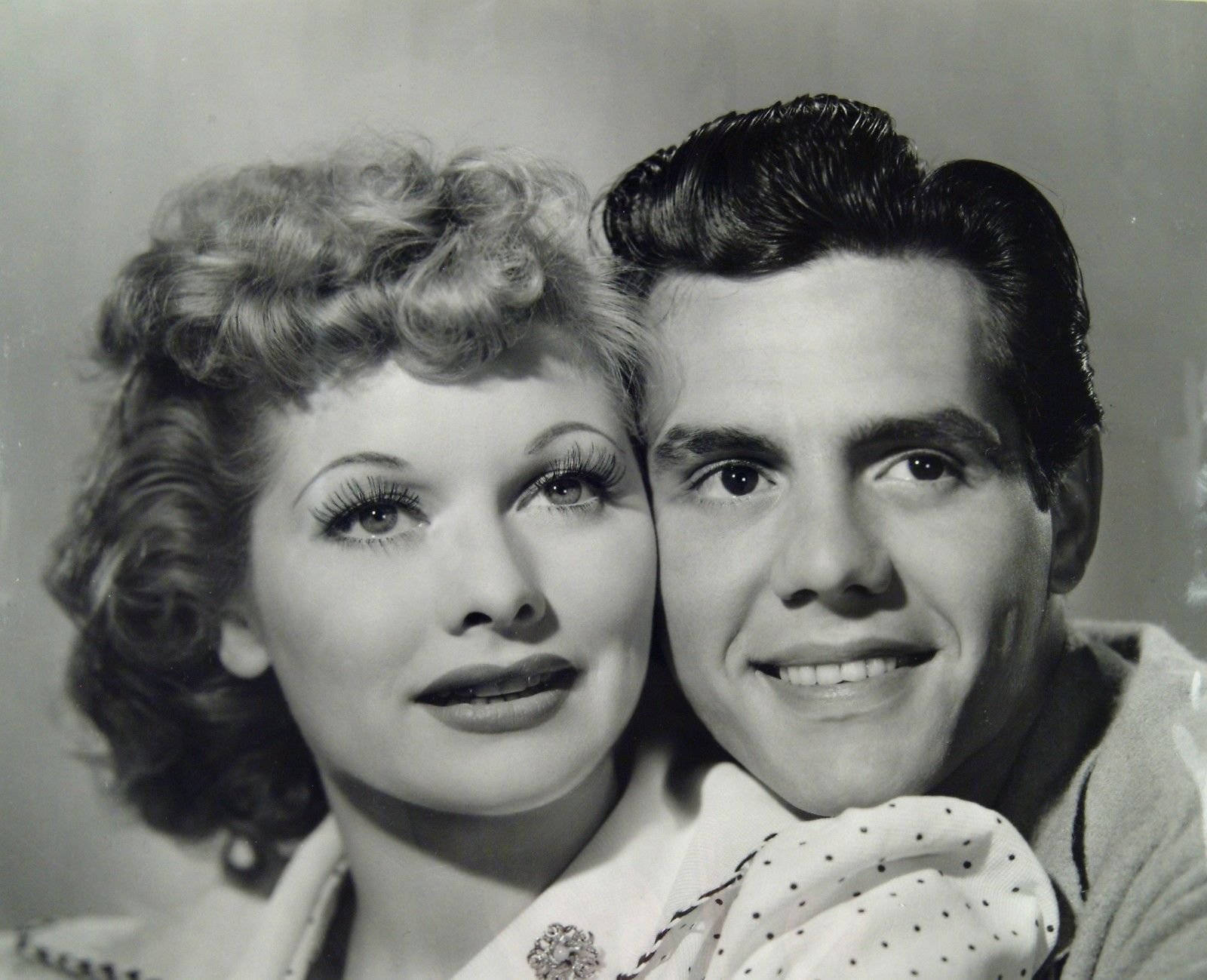 Lucille Ball And Desi Arnaz Couple Photo Background