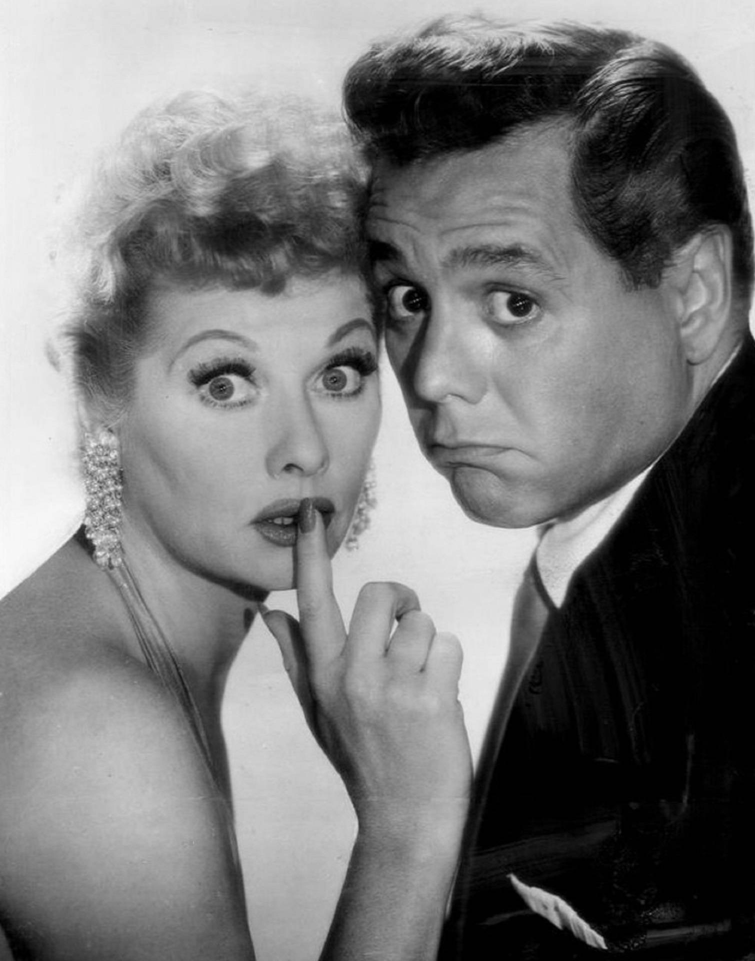 Lucille Ball And Desi Arnaz Playful Photo Background
