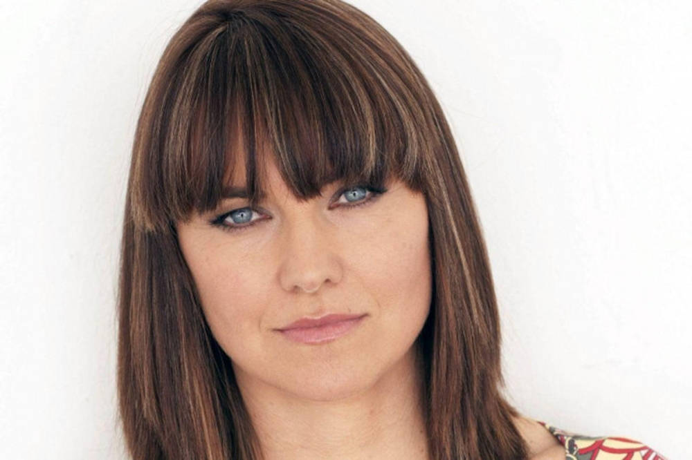 Lucy Lawless Beautiful Blue Eyes Background