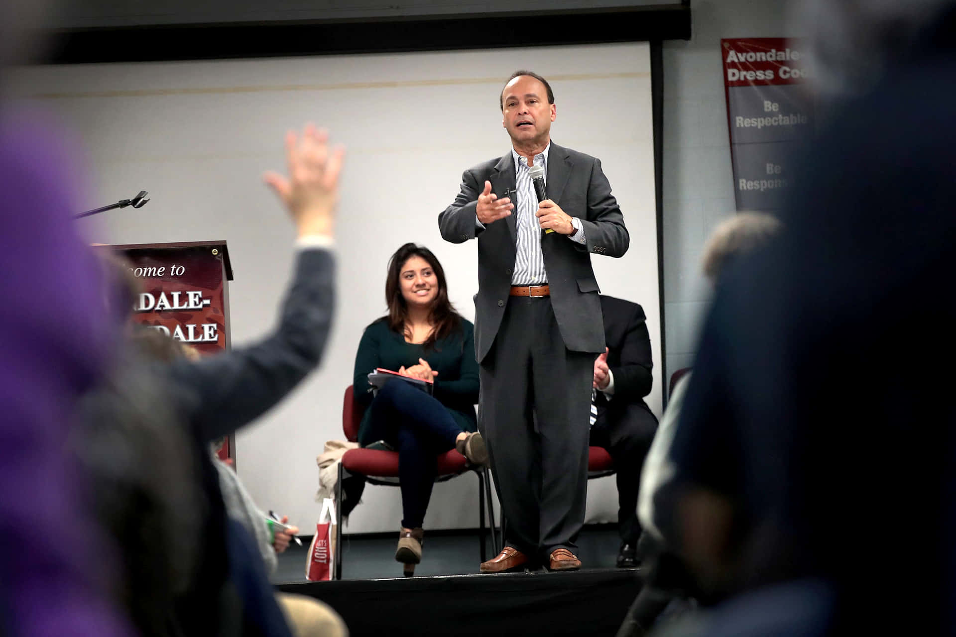 Luis Gutiérrez Speaking In Front Background