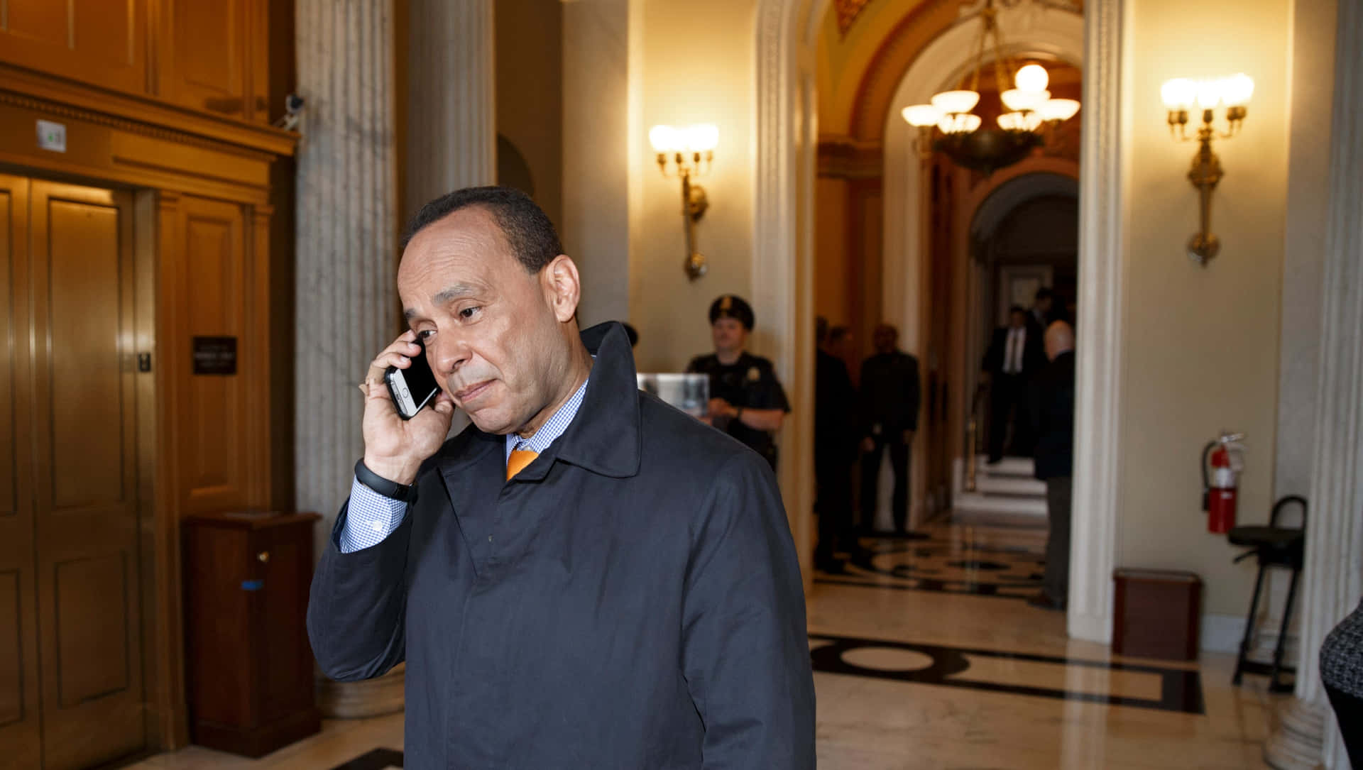 Luis Gutiérrez Talking On Phone Background