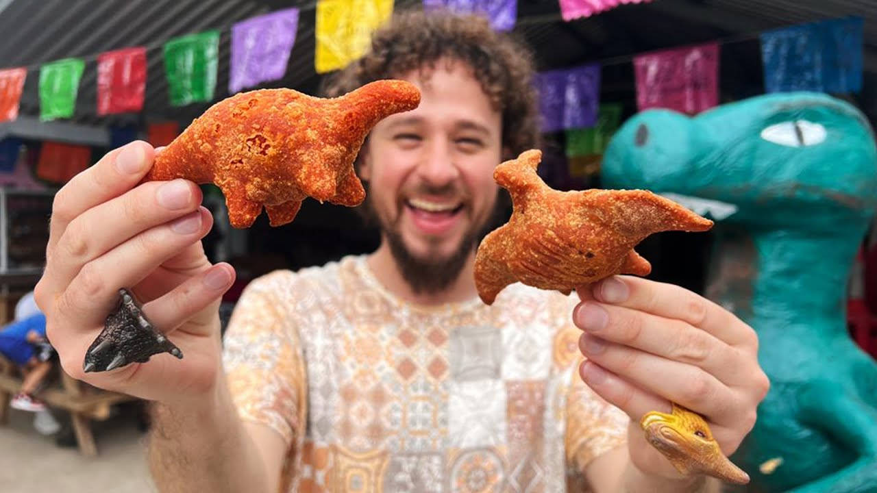 Luisito Comunica At Dino Festival Background