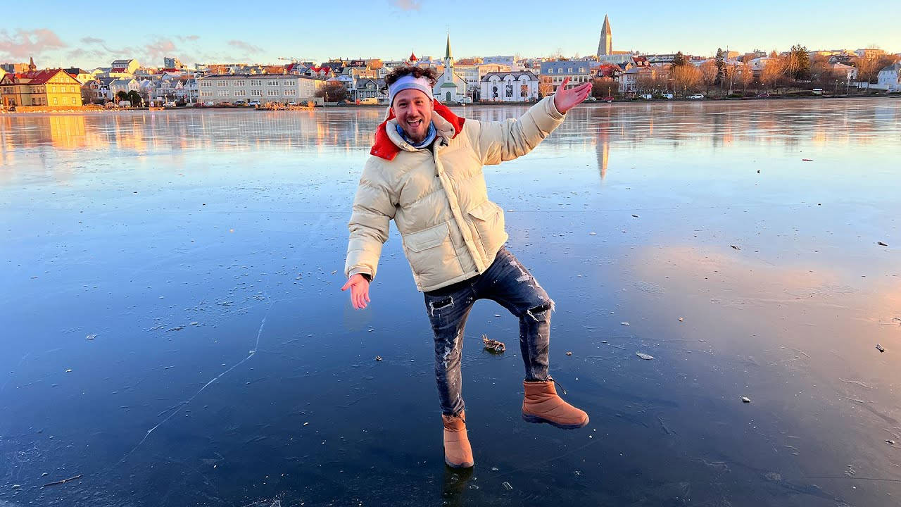 Luisito Comunica At Reykjavík Background