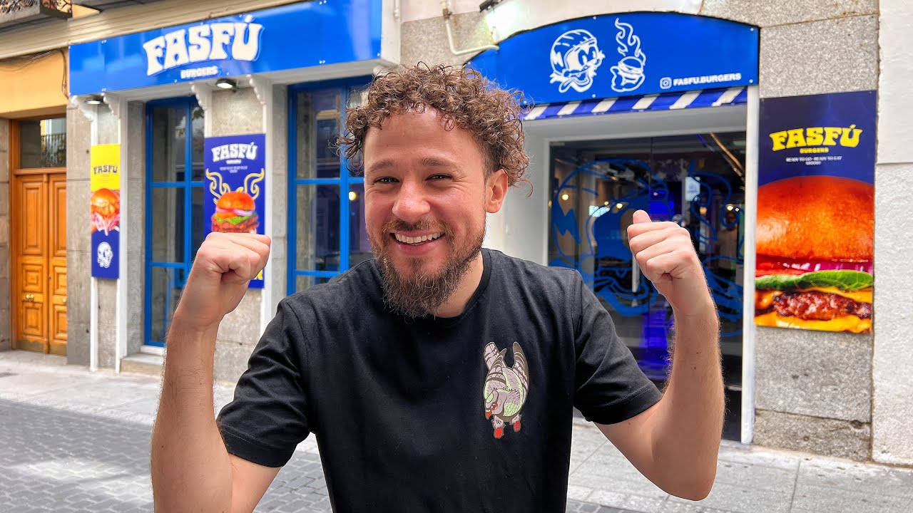 Luisito Comunica Burger Shop Background