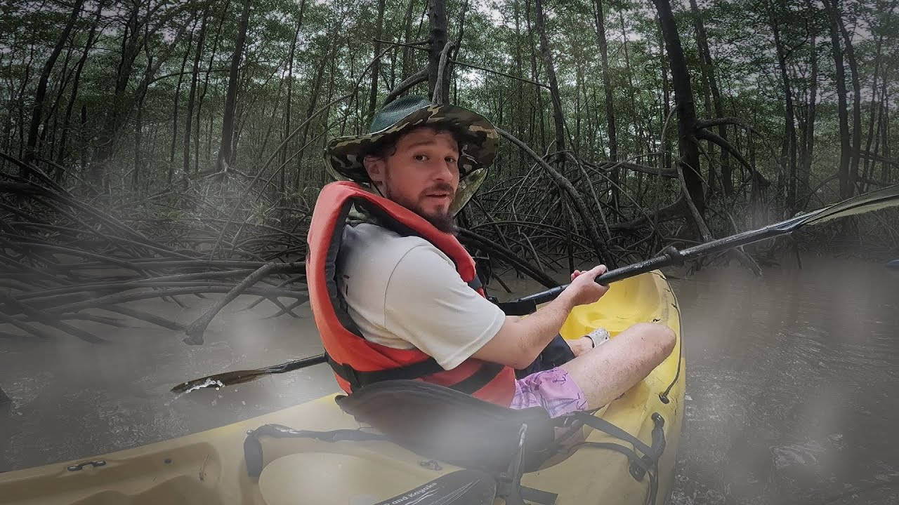 Luisito Comunica Kayaking Background