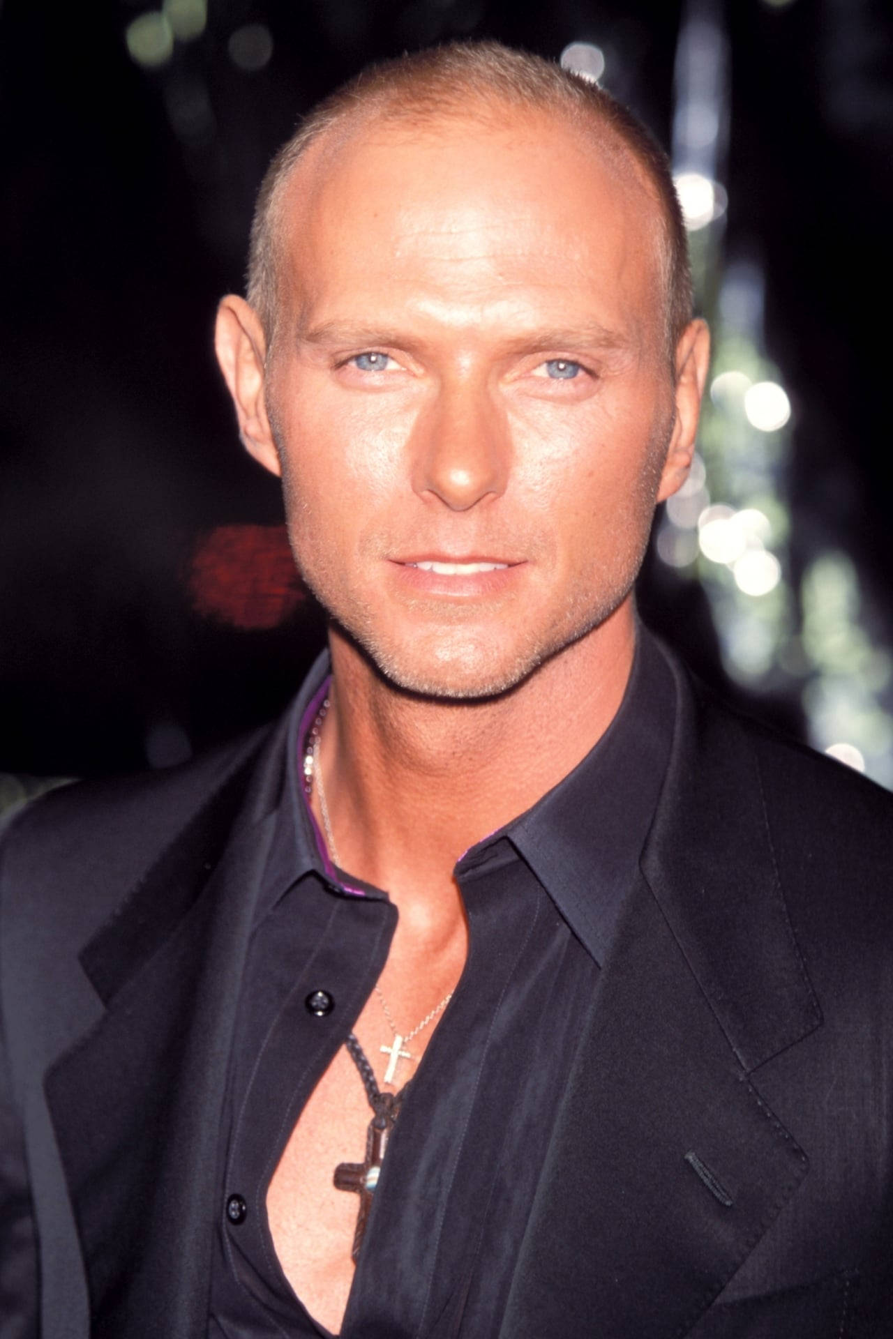 Luke Goss In Black Button-down Top Background