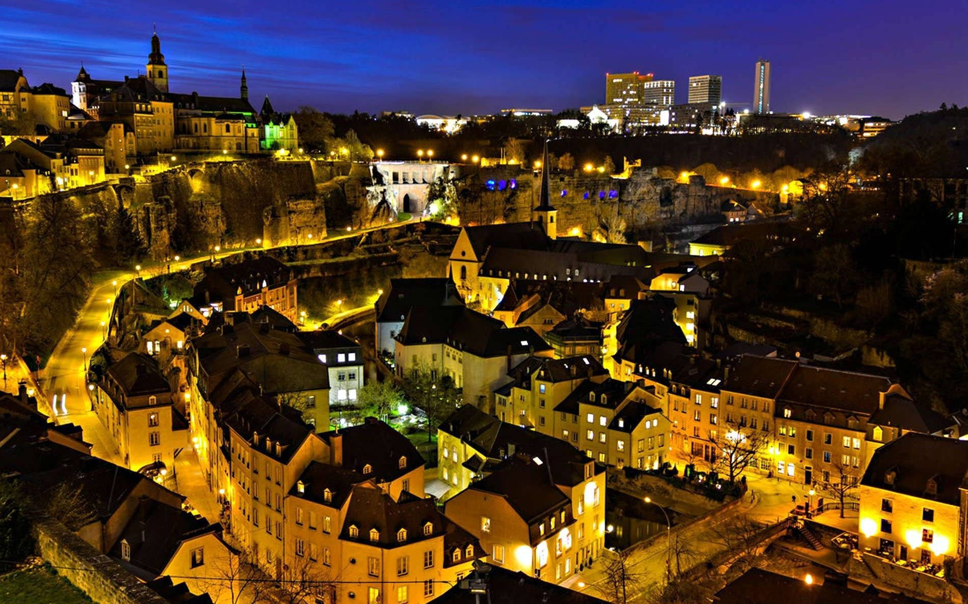 Luxembourg Town At Night Background