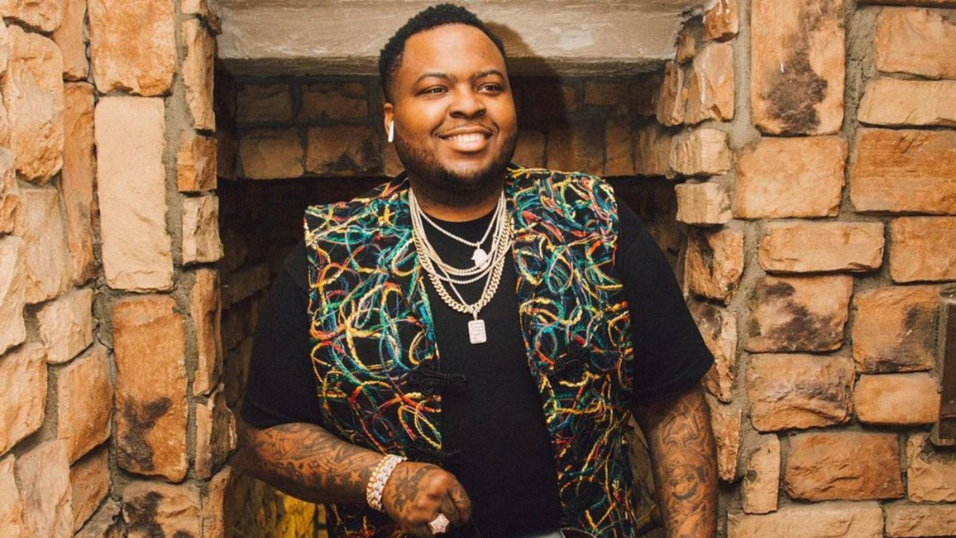 Luxurious Singer Sean Kingston Background