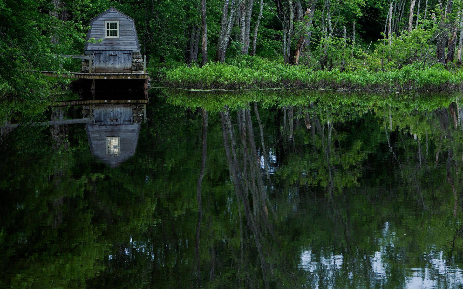 Ma Riverside Cottage