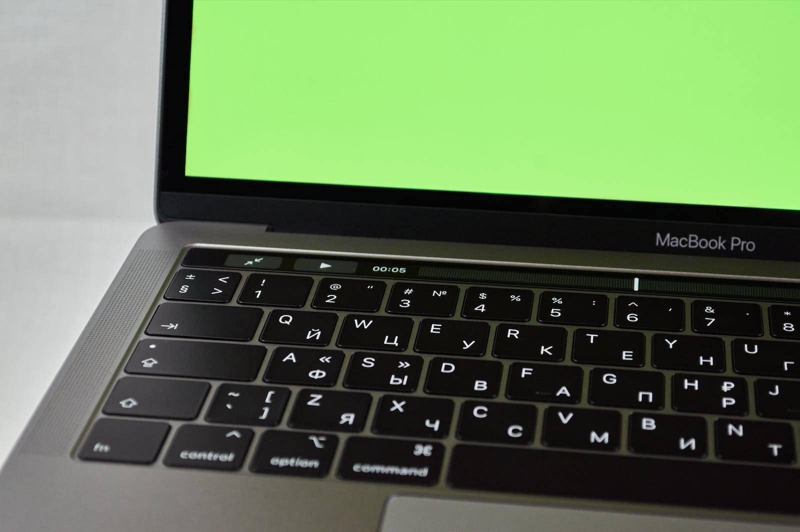 Macbook On A Green Screen