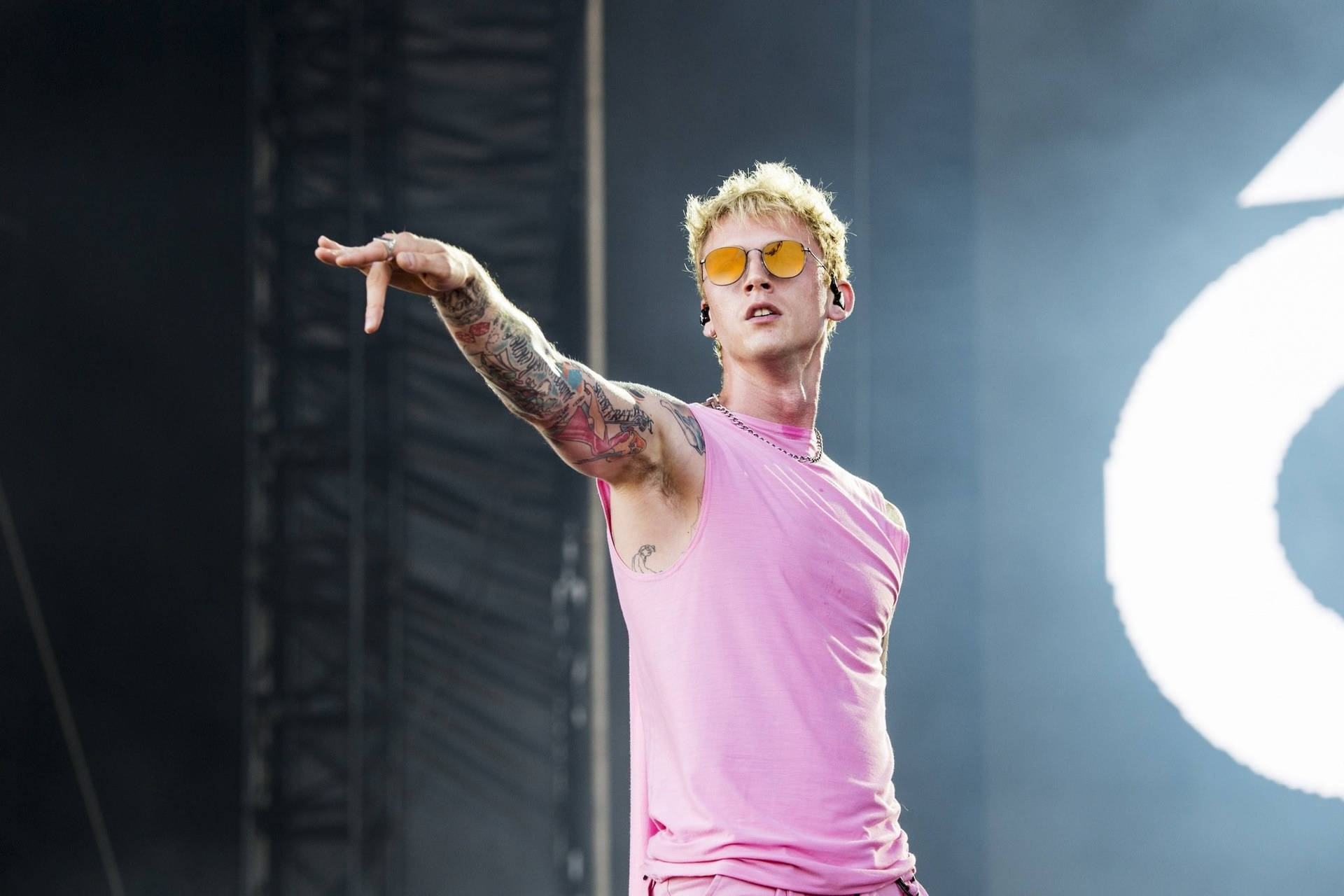 Machine Gun Kelly Rap Artist