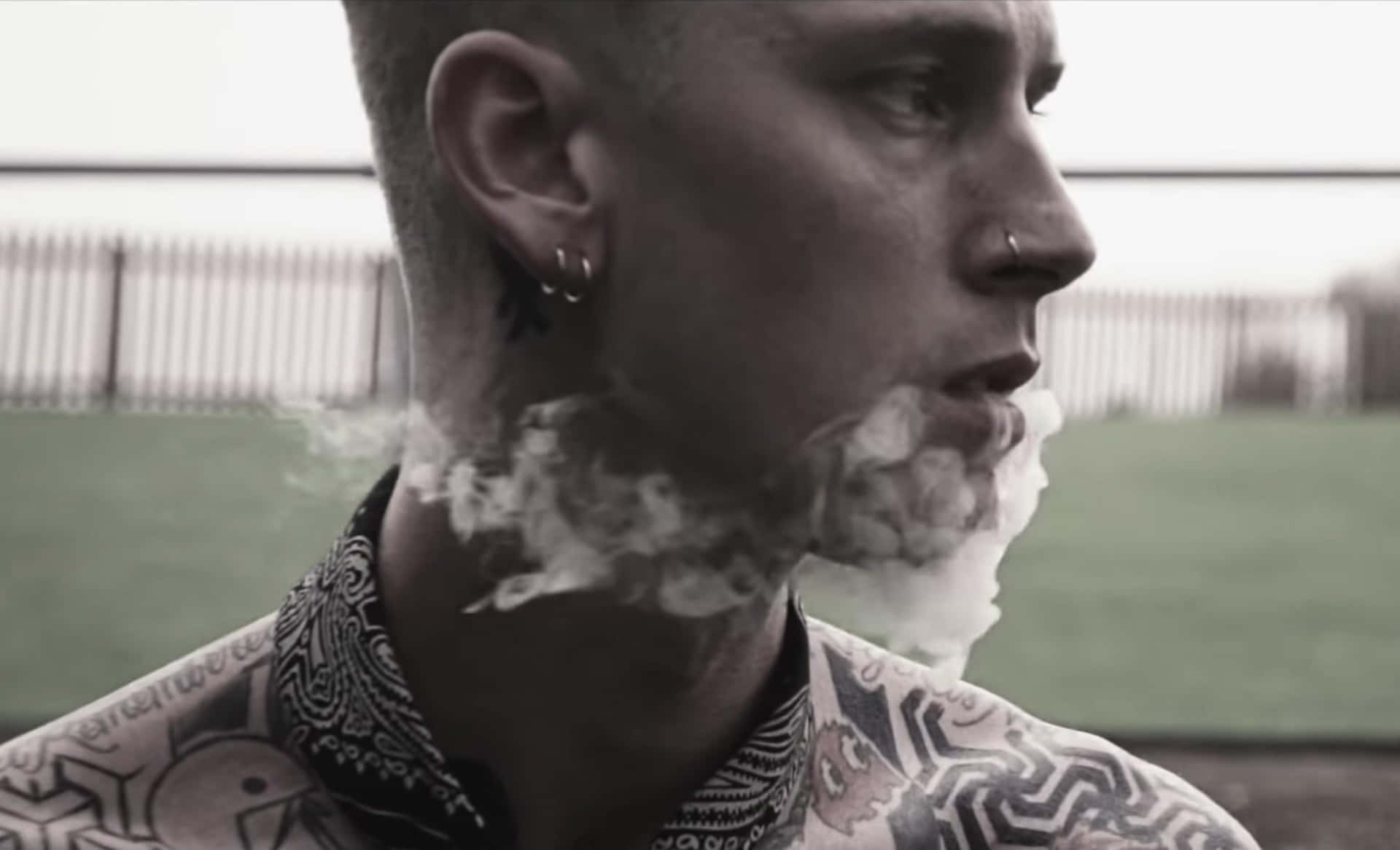 Machine Gun Kelly Rapper Pfp Background