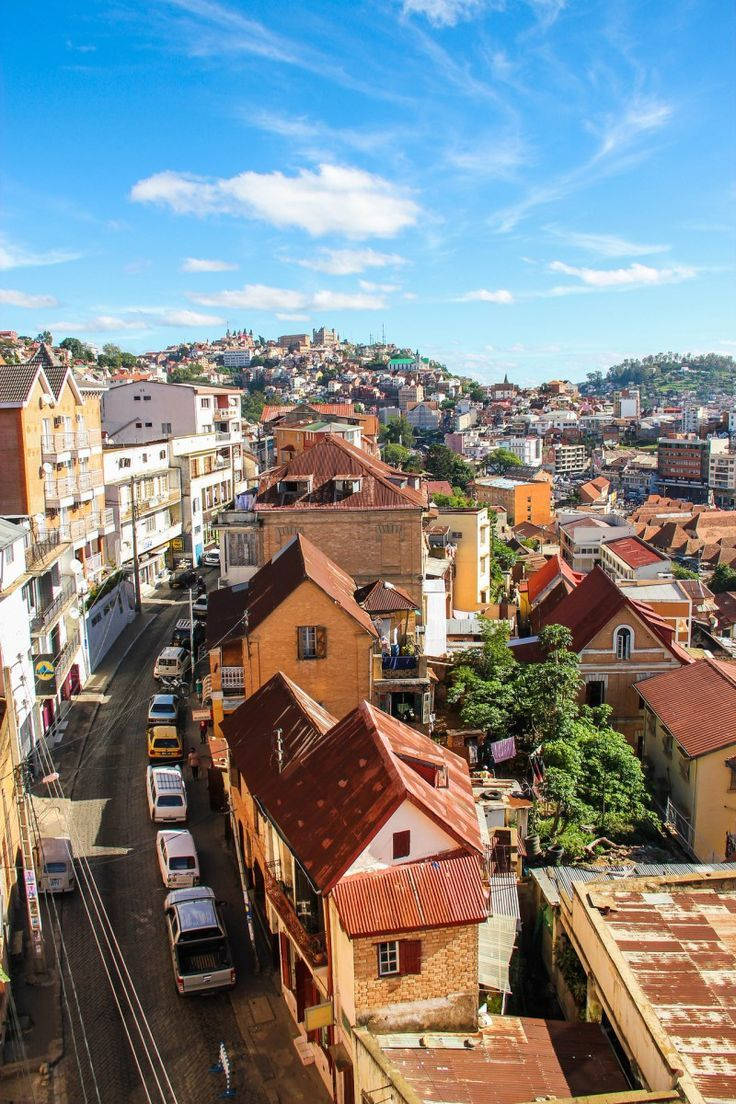 Madadascar Houses In The City Background