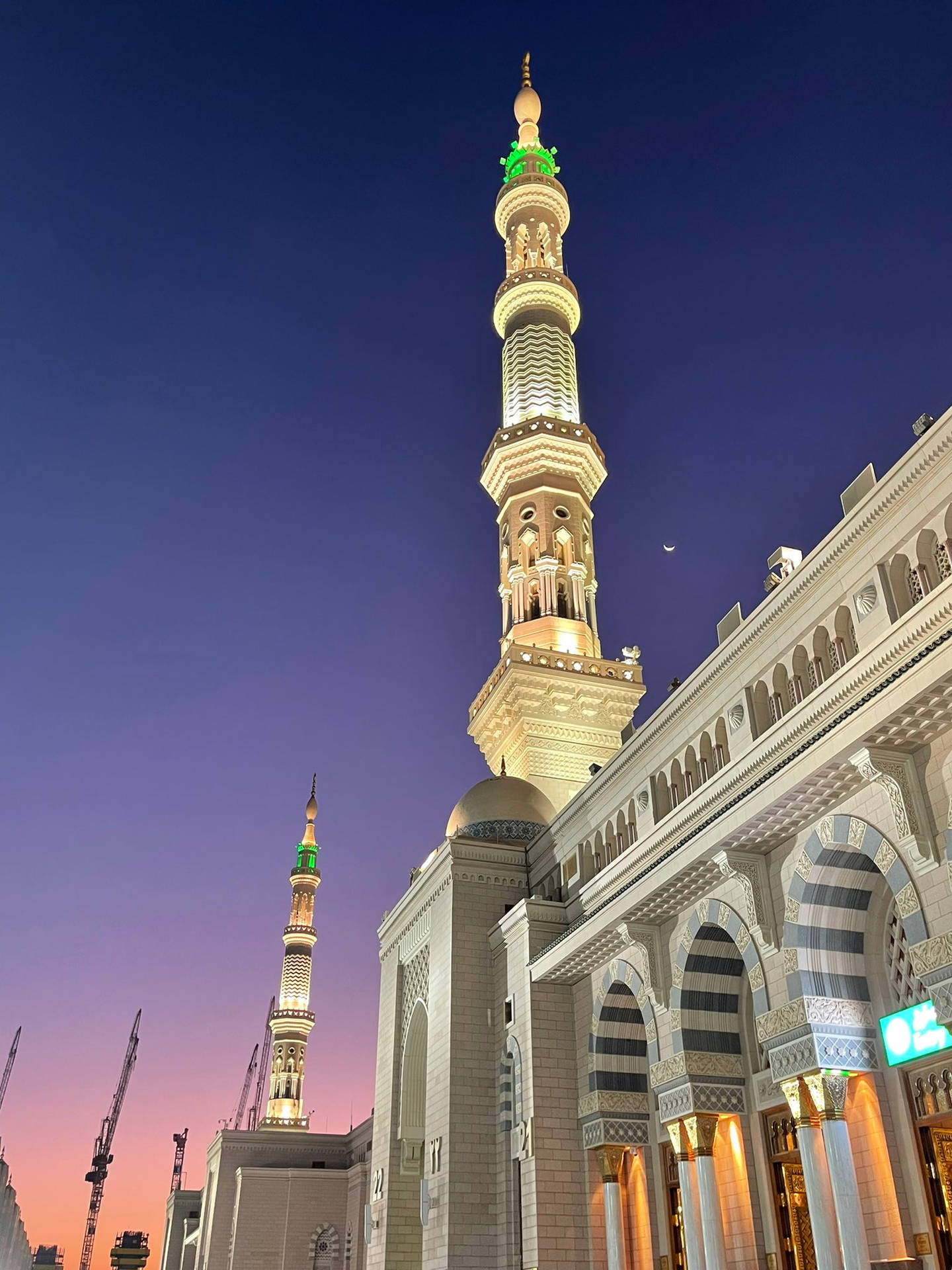 Madina Sharif Arches And Minarets Background