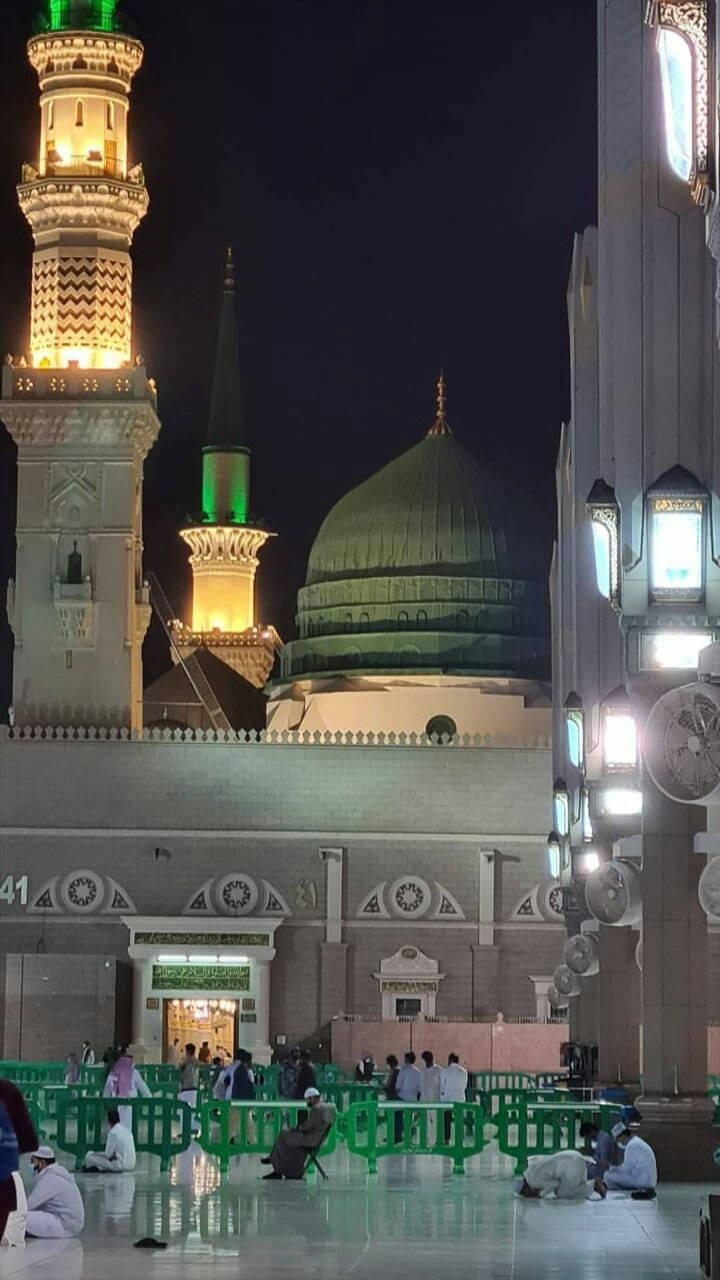 Madina Sharif Green Dome Entrance Background