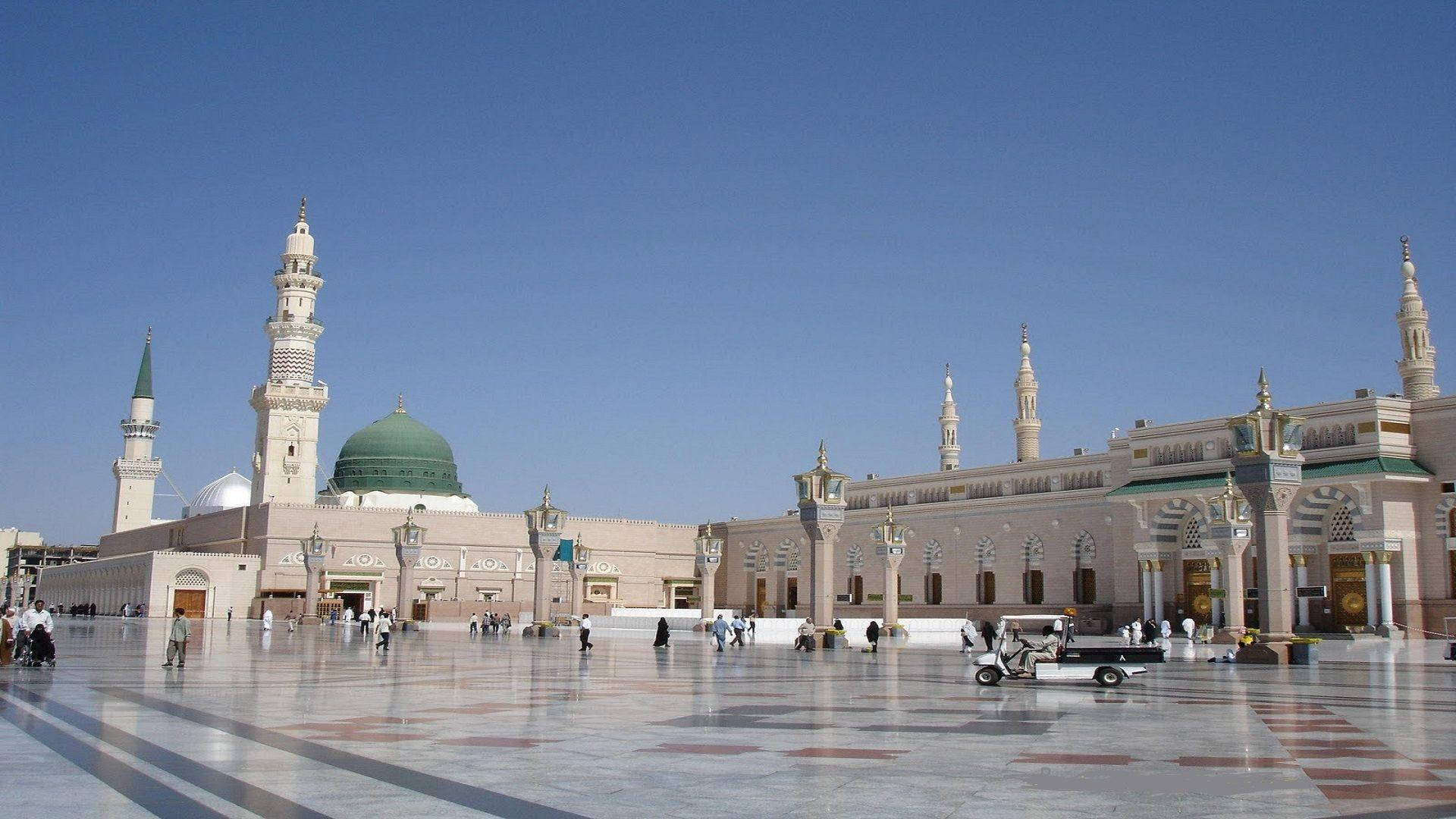 Madina Sharif Plaza And Pilgrims