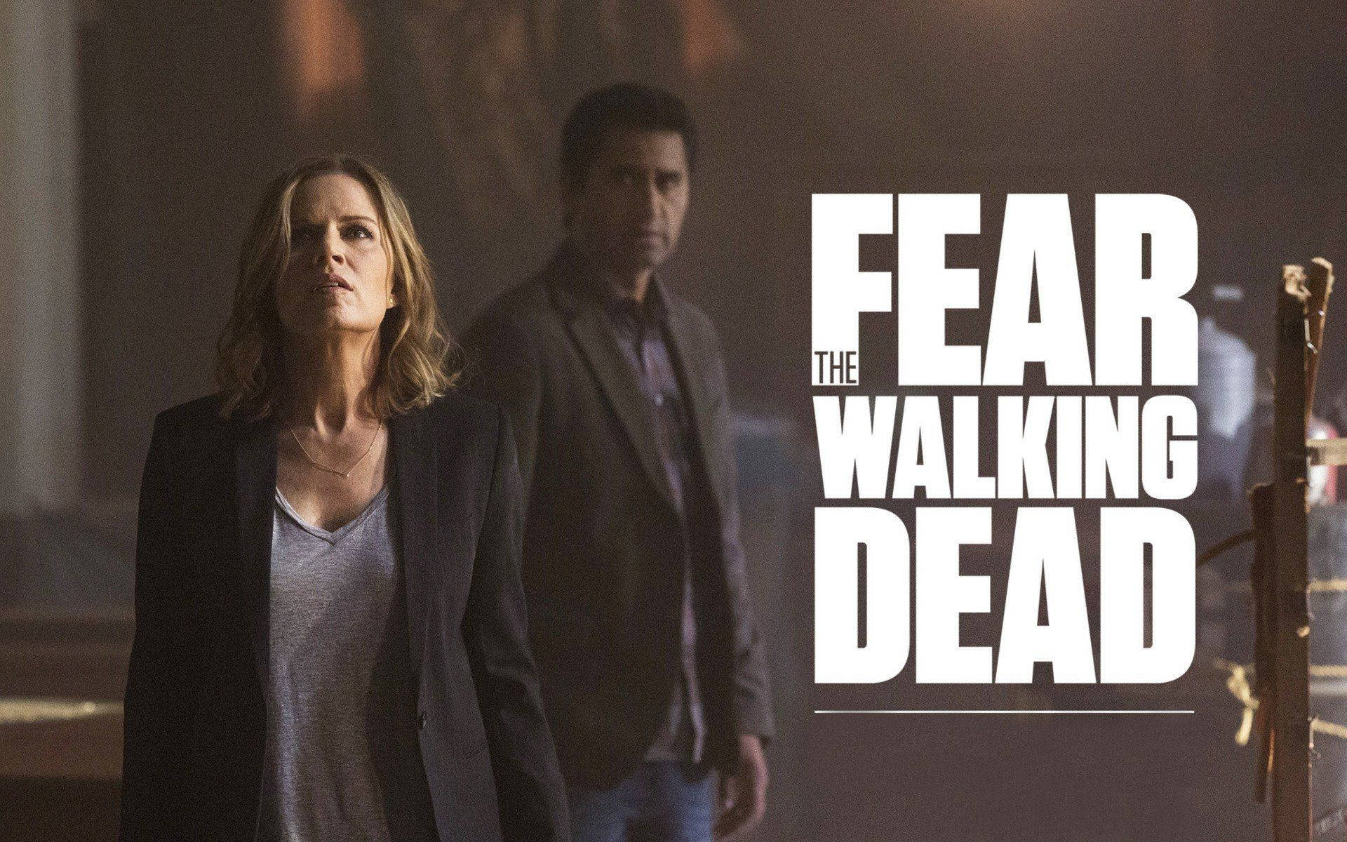 Madison Clark And Travis Manawa In Fear The Walking Dead