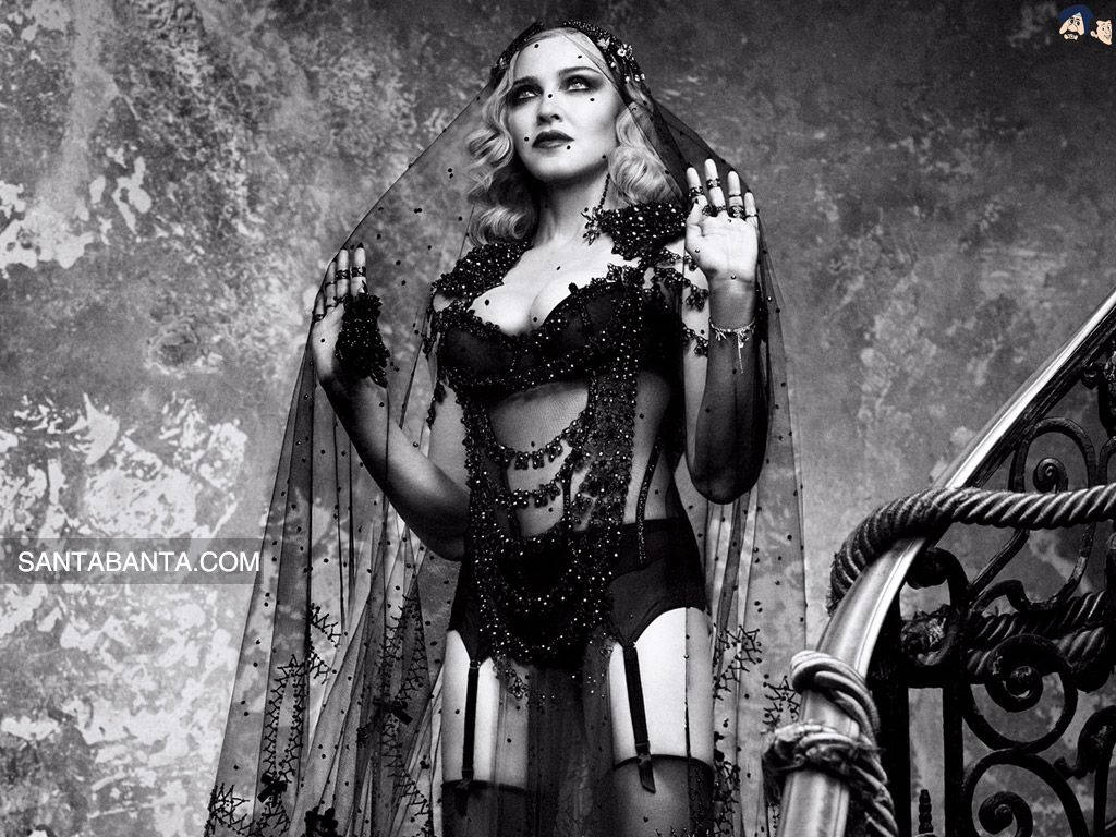 Madonna Rocking An Amorous Goth Look.