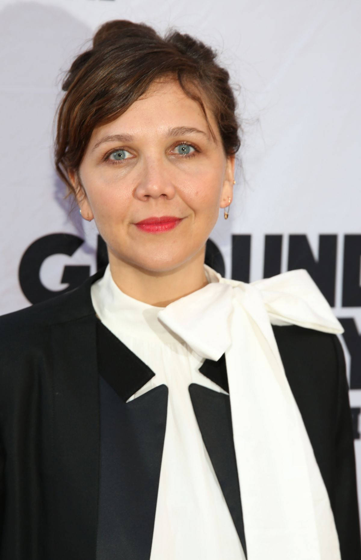 Maggie Gyllenhaal Celebrity Movie Star Background