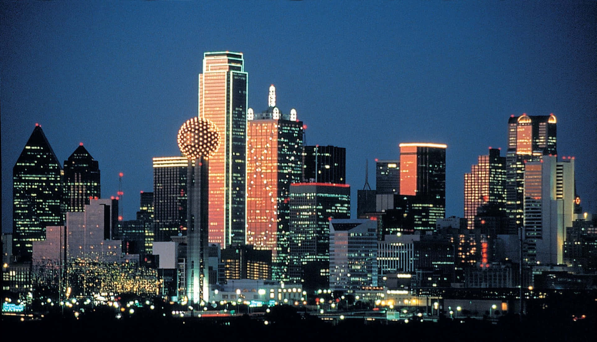 Magnificent Skyline Of Dallas, Texas Background